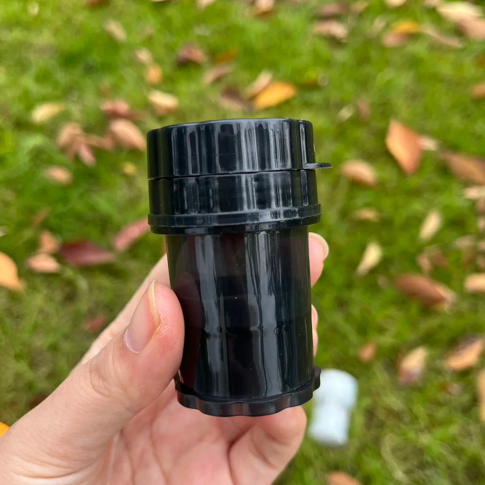 2 in 1 Multifunction Plastic Spice Mill with Storage Smoking Pepper Grinder Home Supplies Cigarette Accessories